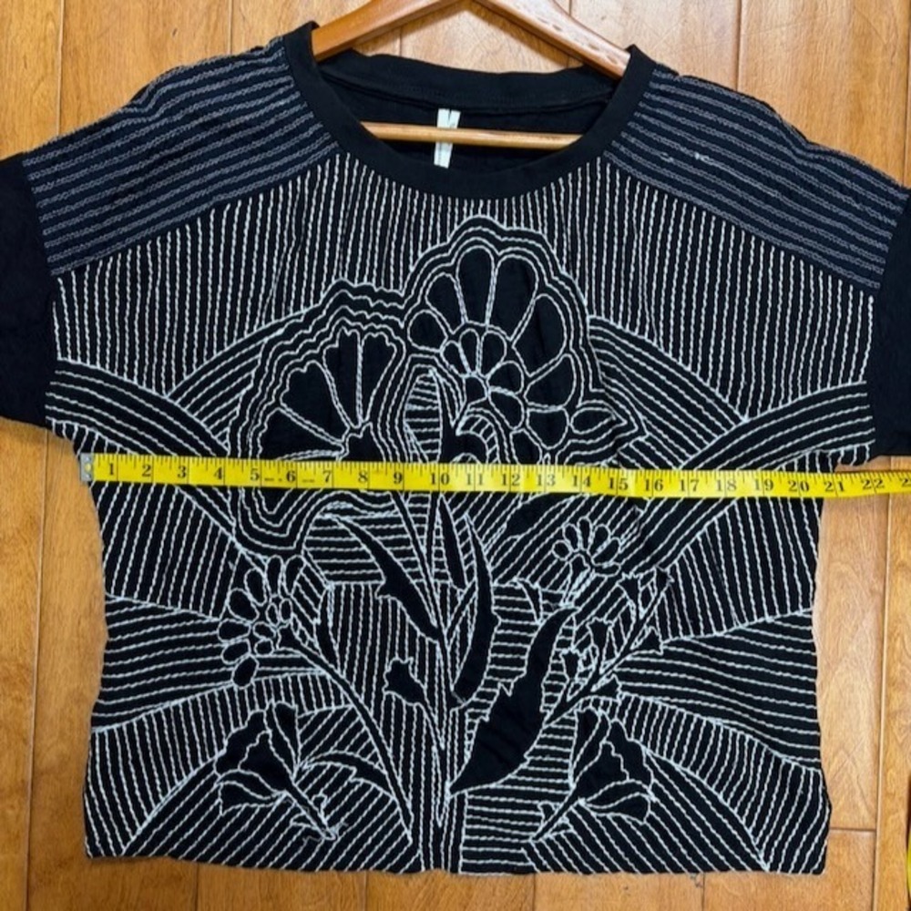Anthropologie Stitched Tee Black Floral Boxy Top M Cottagecore Casual Boho *flaw - Picture 4 of 9